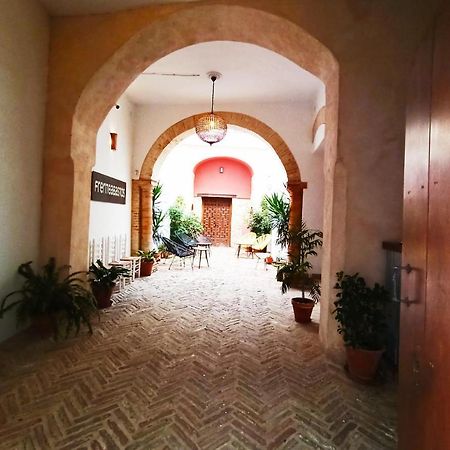 Frenteabastos Suites Cafe Hostal & Apartments カルモナ エクステリア 写真