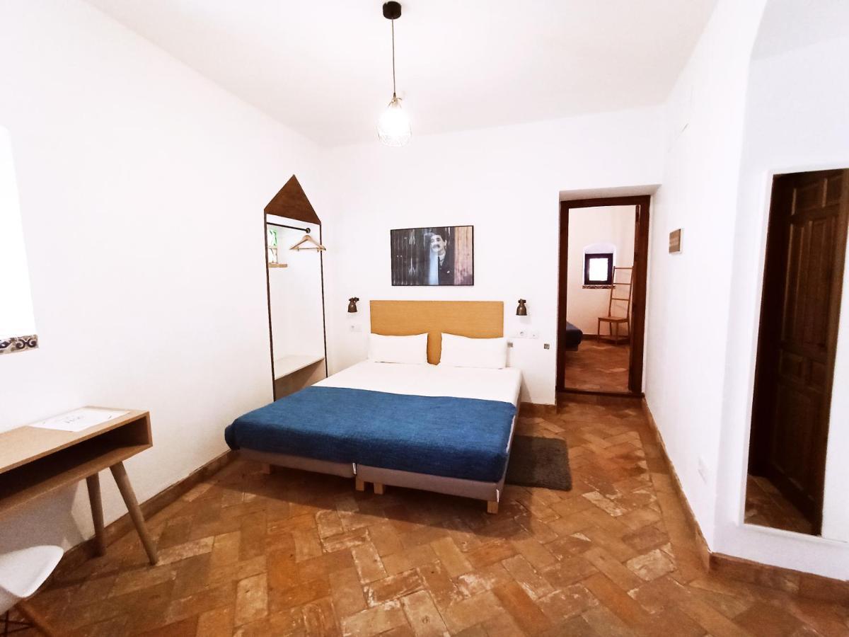 Frenteabastos Suites Cafe Hostal & Apartments カルモナ エクステリア 写真