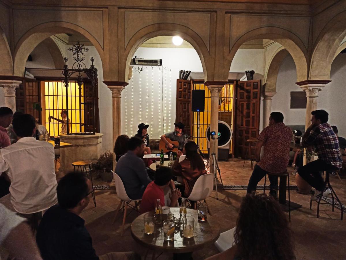 Frenteabastos Suites Cafe Hostal & Apartments カルモナ エクステリア 写真