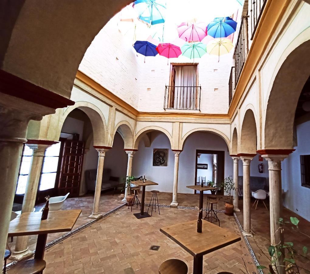 Frenteabastos Suites Cafe Hostal & Apartments カルモナ エクステリア 写真