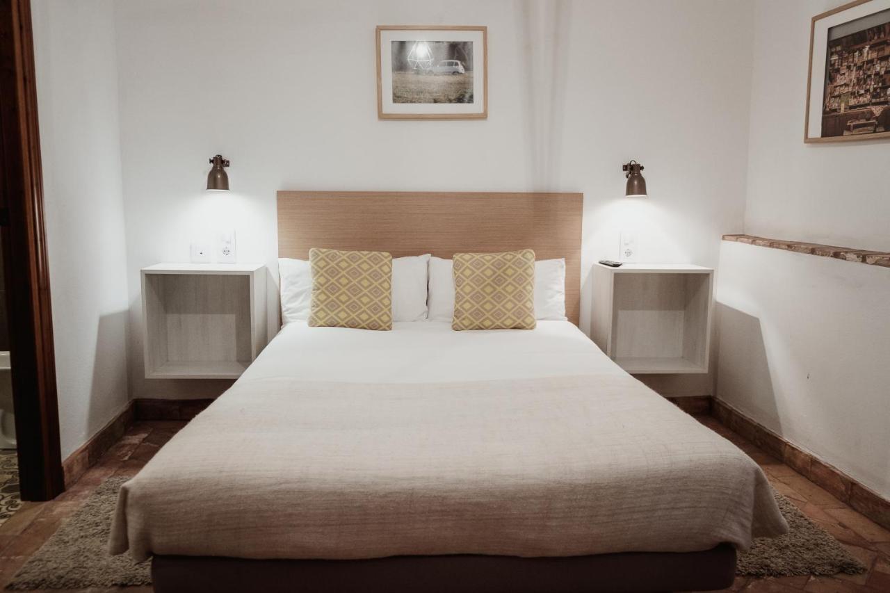Frenteabastos Suites Cafe Hostal & Apartments カルモナ エクステリア 写真