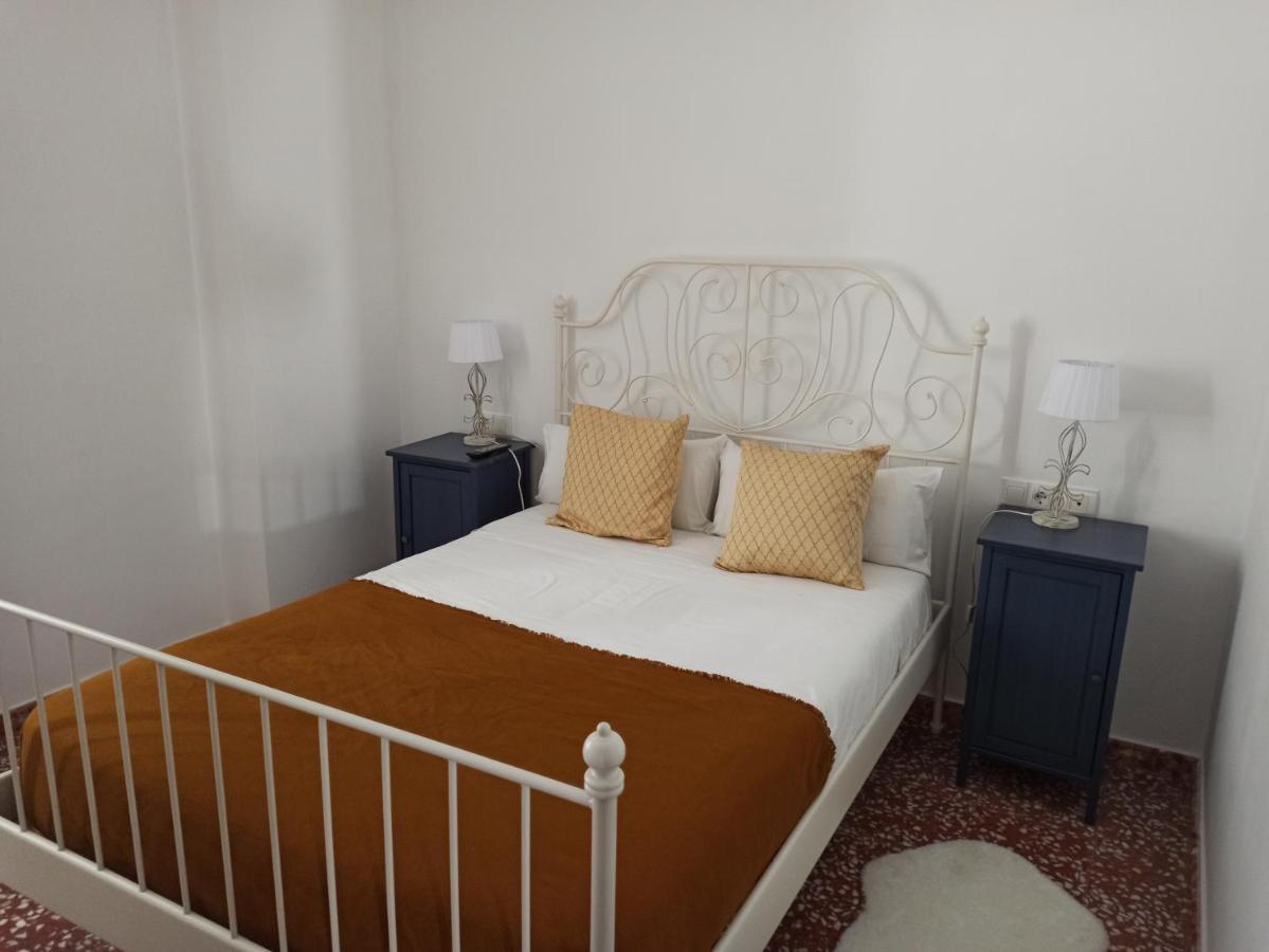 Frenteabastos Suites Cafe Hostal & Apartments カルモナ 部屋 写真
