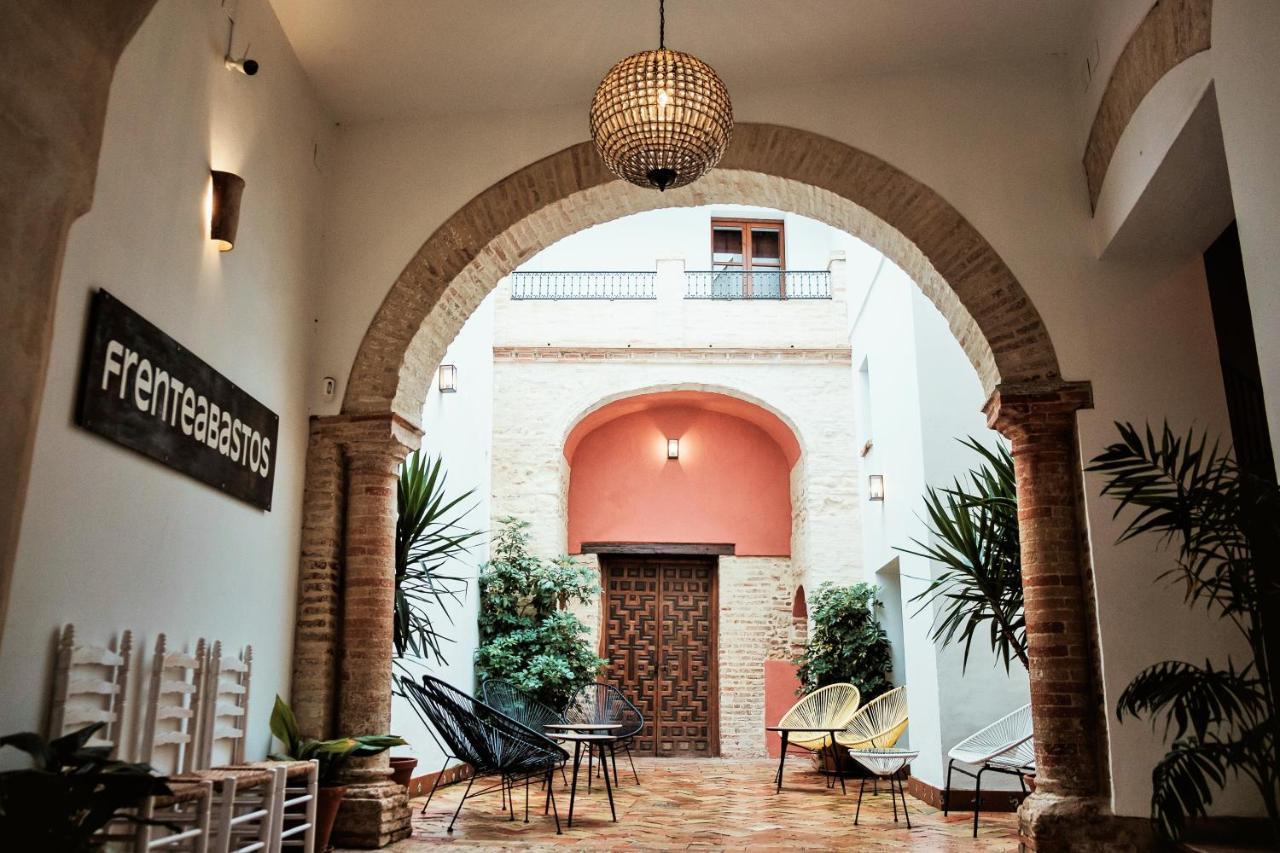 Frenteabastos Suites Cafe Hostal & Apartments カルモナ エクステリア 写真