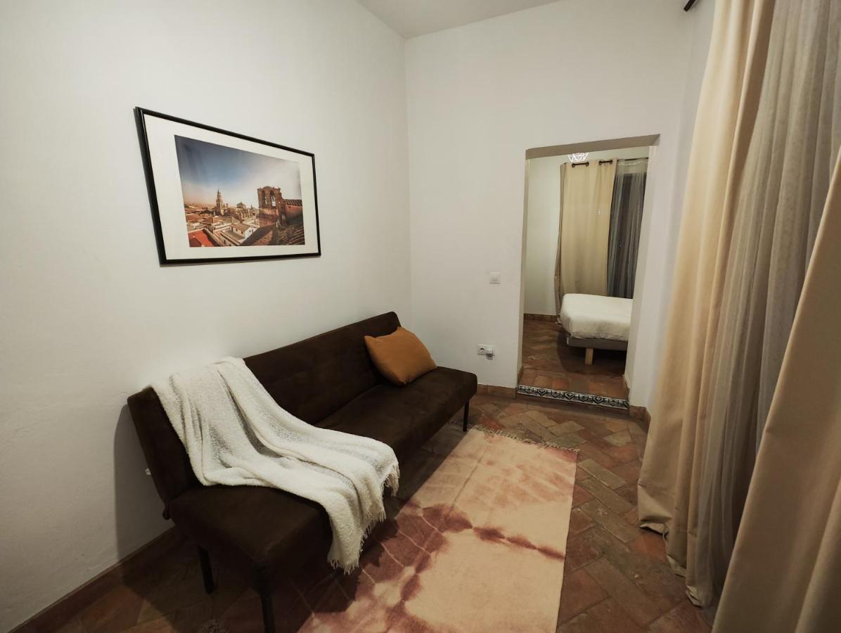Frenteabastos Suites Cafe Hostal & Apartments カルモナ エクステリア 写真