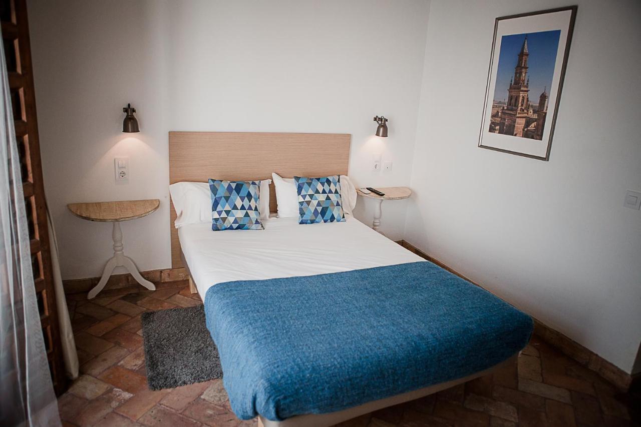 Frenteabastos Suites Cafe Hostal & Apartments カルモナ エクステリア 写真