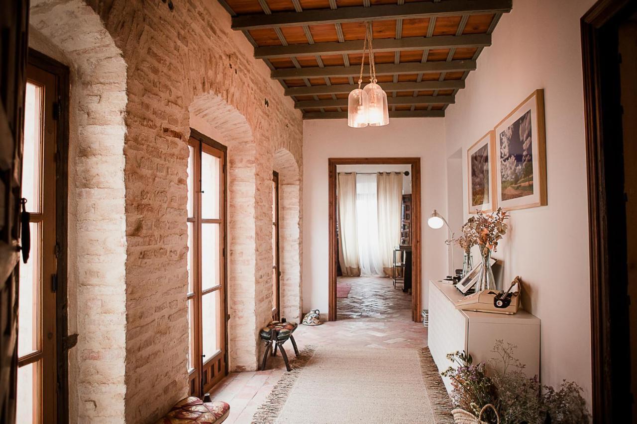 Frenteabastos Suites Cafe Hostal & Apartments カルモナ エクステリア 写真