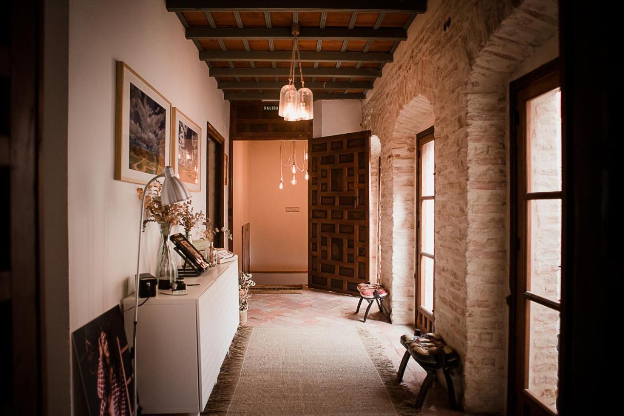 Frenteabastos Suites Cafe Hostal & Apartments カルモナ エクステリア 写真